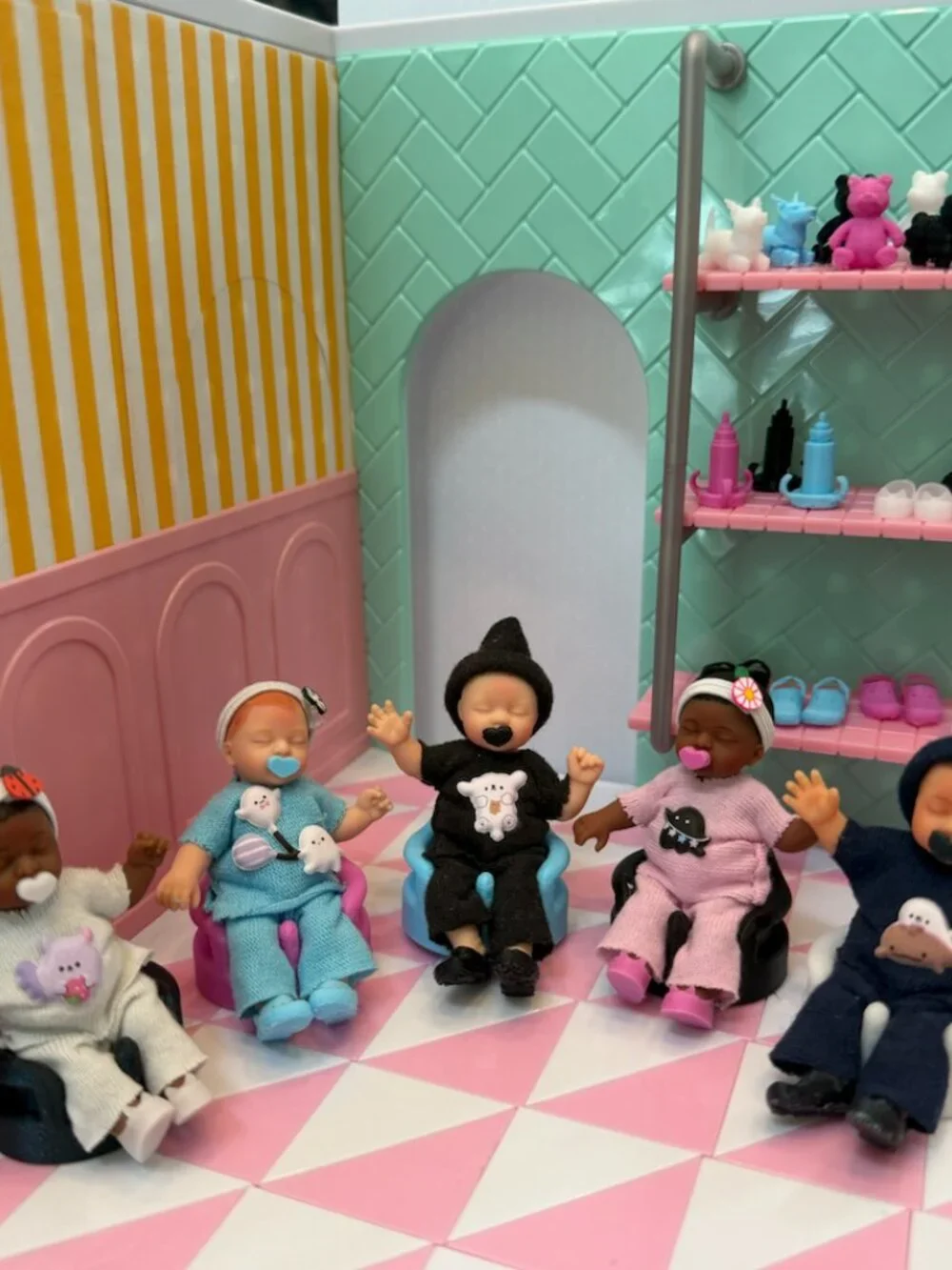 Bumbo Baby Seat for Mini Dolls | Mini ZURU Accessory